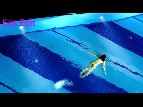 ❤️ Abdi teu tiasa ngeureunkeun nonton, pirang ngora bray ngojay buligir di ELLA bolt Resort kolam renang vk porno di urang ❤