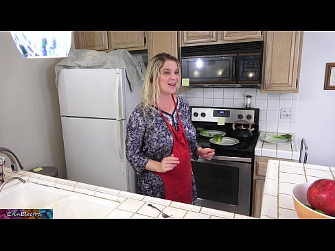 ❤️ Stepmom milking anjeunna di dapur saméméh tanggal na vk porno di urang ❤